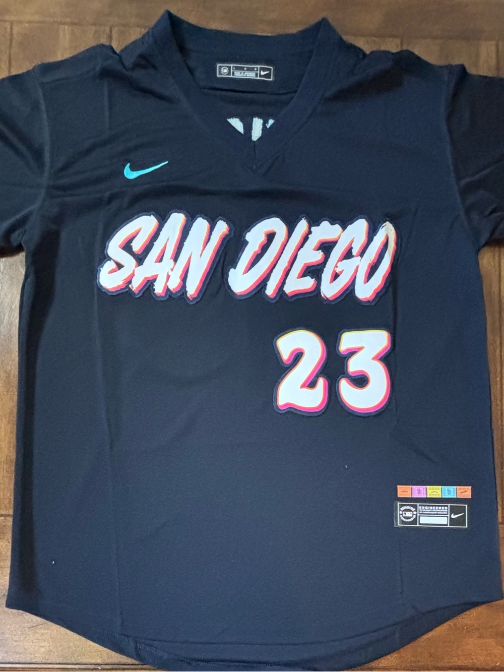 San Diego Padres Fernando Tatís Jr. Adult Large City Connect Jersey NWT
